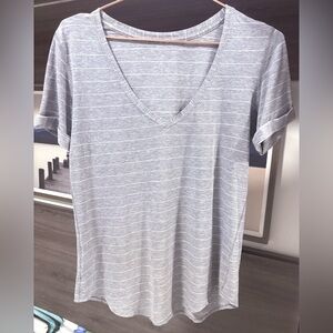 lululemon v-neck tee shirt grey white stripe size 8